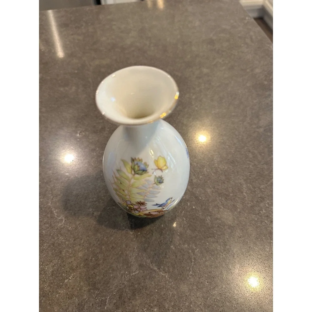 Vintage Bunnies Fine Bone China Bud Vase White Rabbit Floral Gold Rim 4.5 Inch
